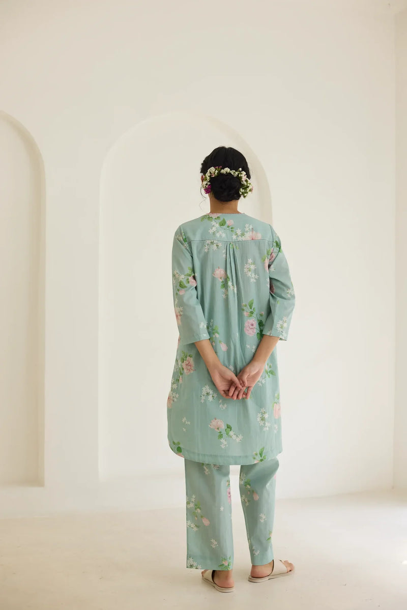 Pistachio Hibiscus Short Kurta Set cotton by Nadiya Paar in green color for women Worldwide