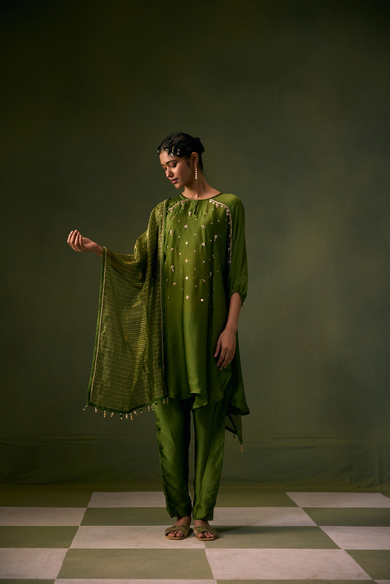 Acove Antifit Kurta Set vegan satin, organza satin kurta/kurta set by PRAHNAAYA in musturd yellow for women Worldwide