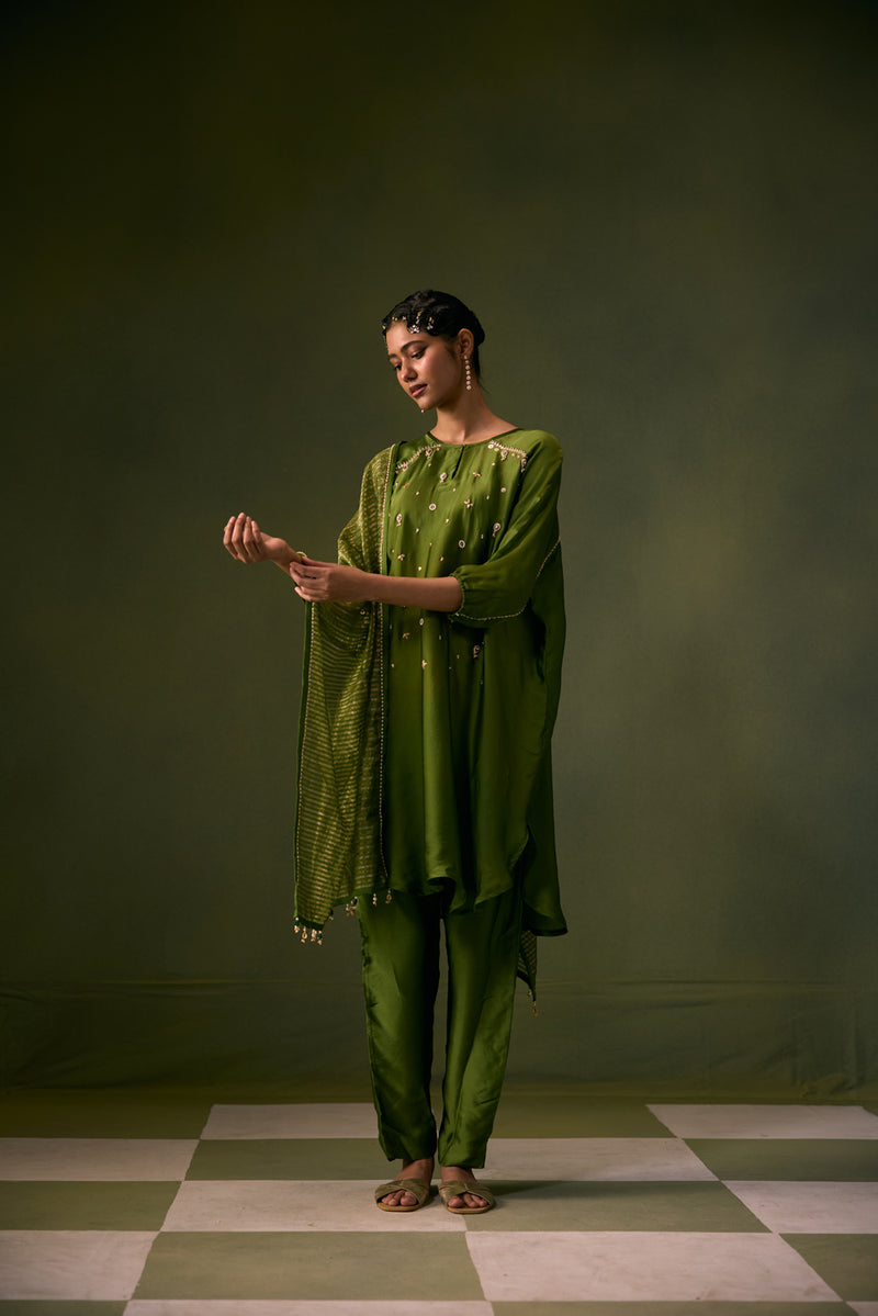 Acove Antifit Kurta Set vegan satin, organza satin kurta/kurta set by PRAHNAAYA in musturd yellow for women Worldwide