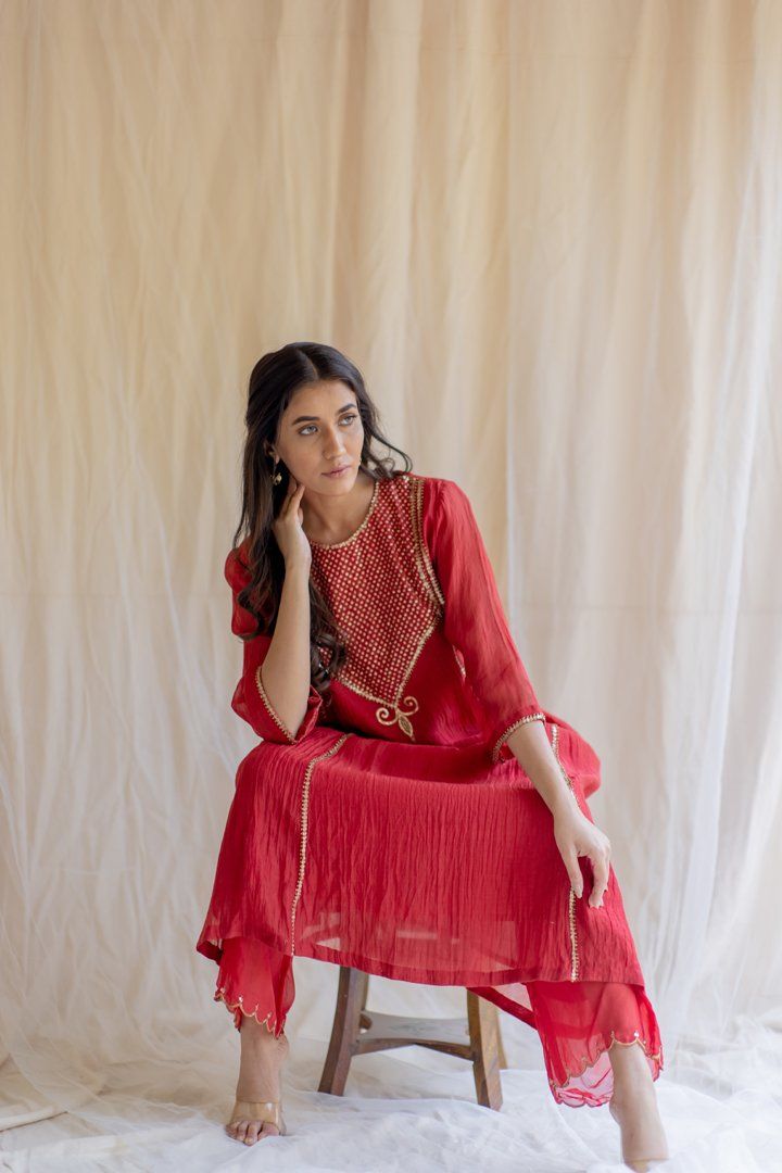 Red Fridaus Abho and Izaar by Nirjara for women Worldwide