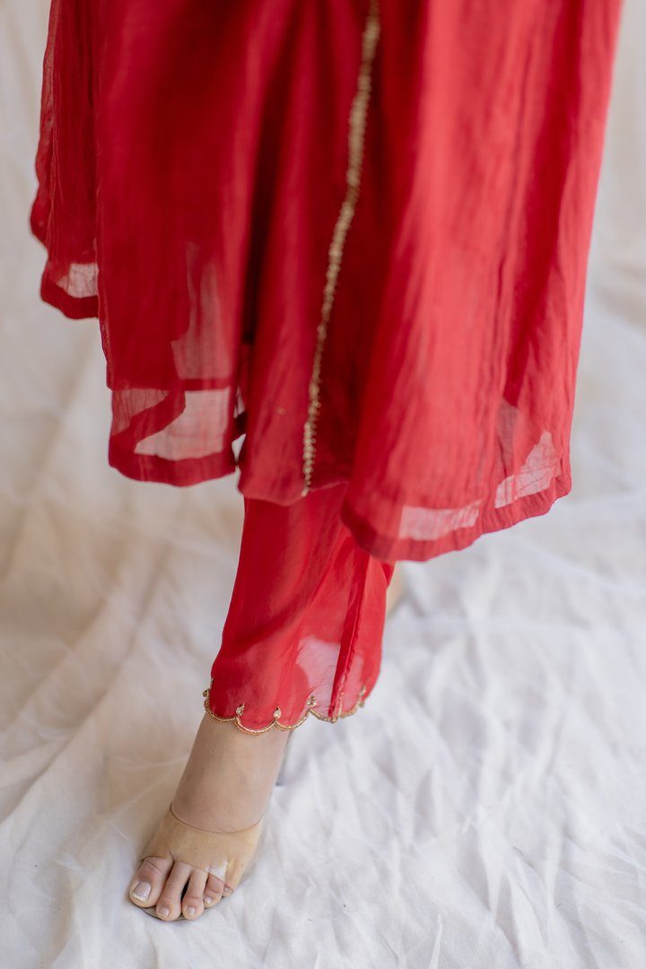 Red Fridaus Abho and Izaar by Nirjara for women Worldwide