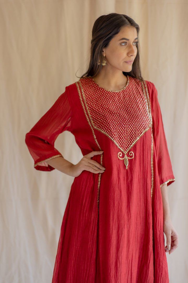 Red Fridaus Abho and Izaar by Nirjara for women Worldwide
