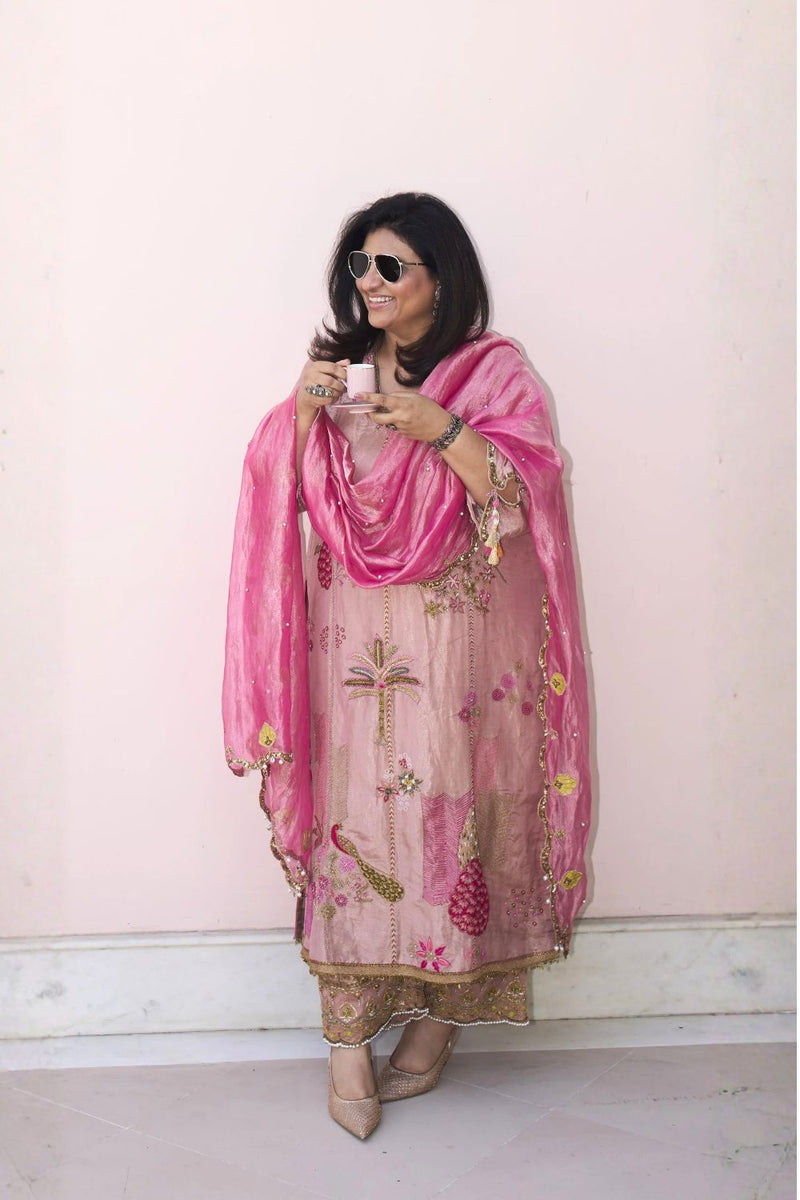 Raji Nude pink Tissue kurta set tissue silk kurta/kurta set by Rajiramniq in pink for women Worldwide