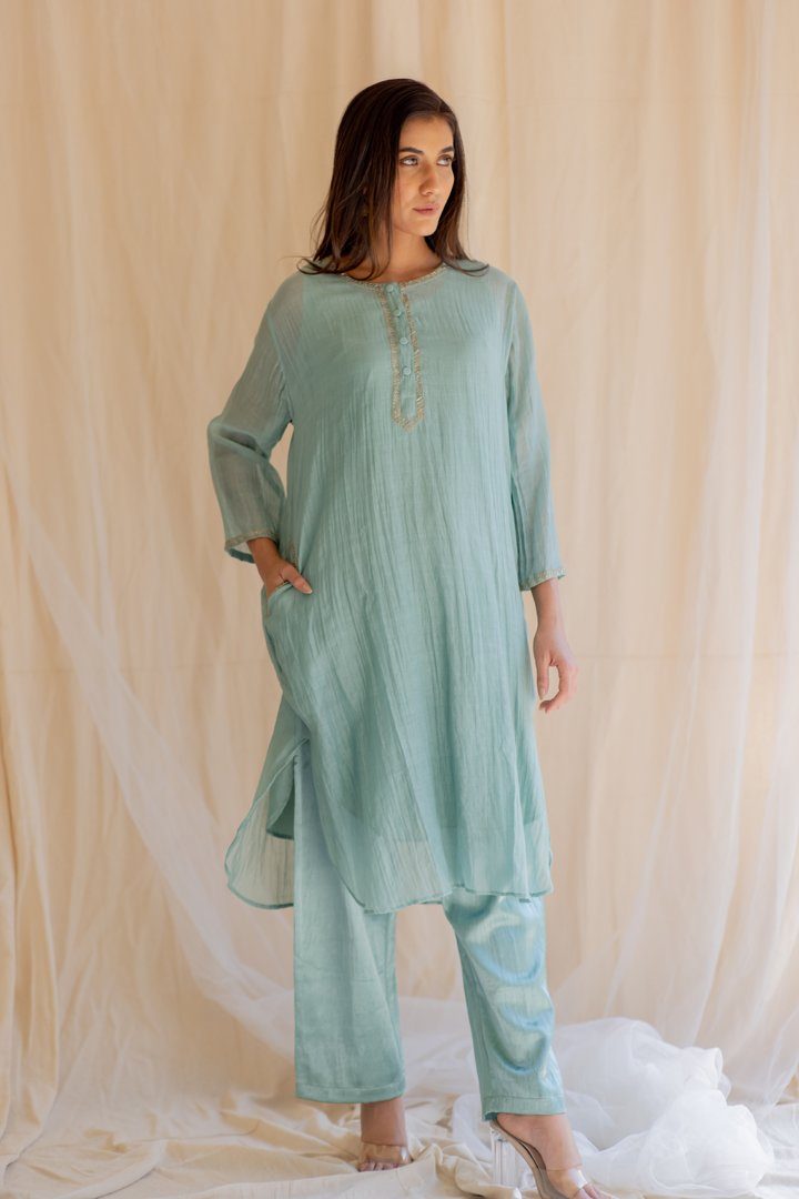 Saphire Gul Seedh Kurta by Nirjara for women Worldwide