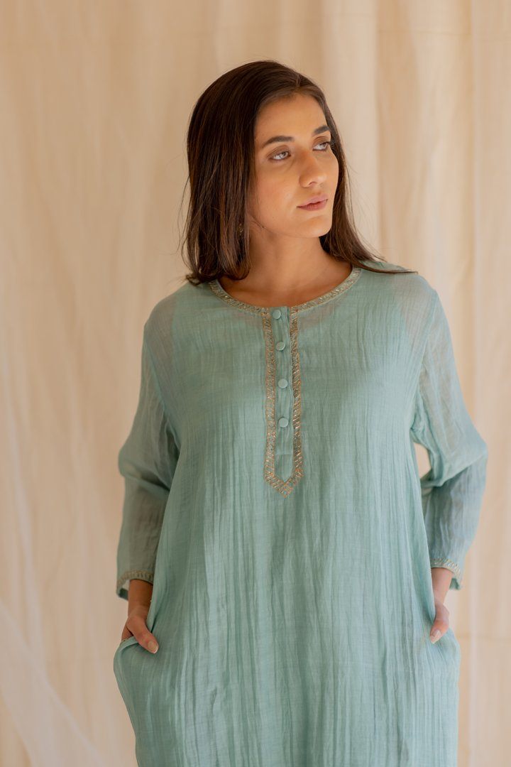 Saphire Gul Seedh Kurta by Nirjara for women Worldwide