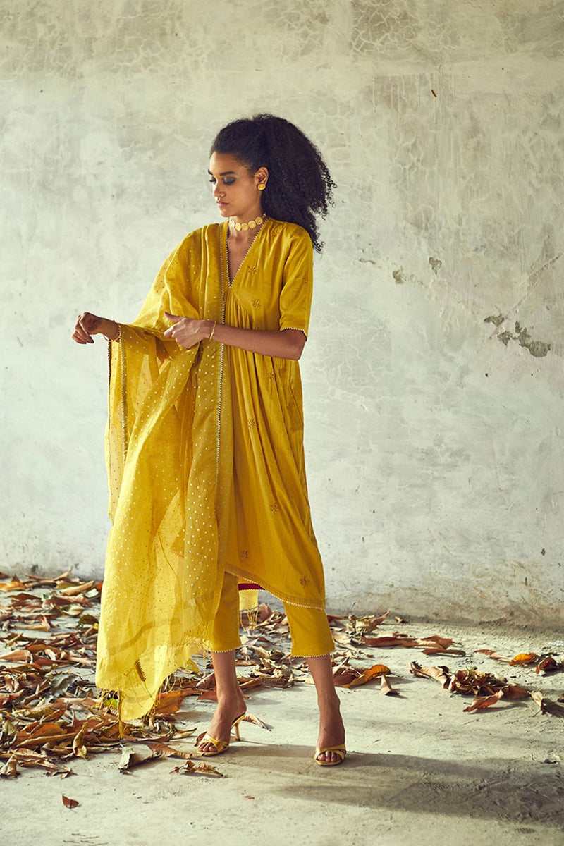 Sarson Chunari by Khara Kapas for women Worldwide