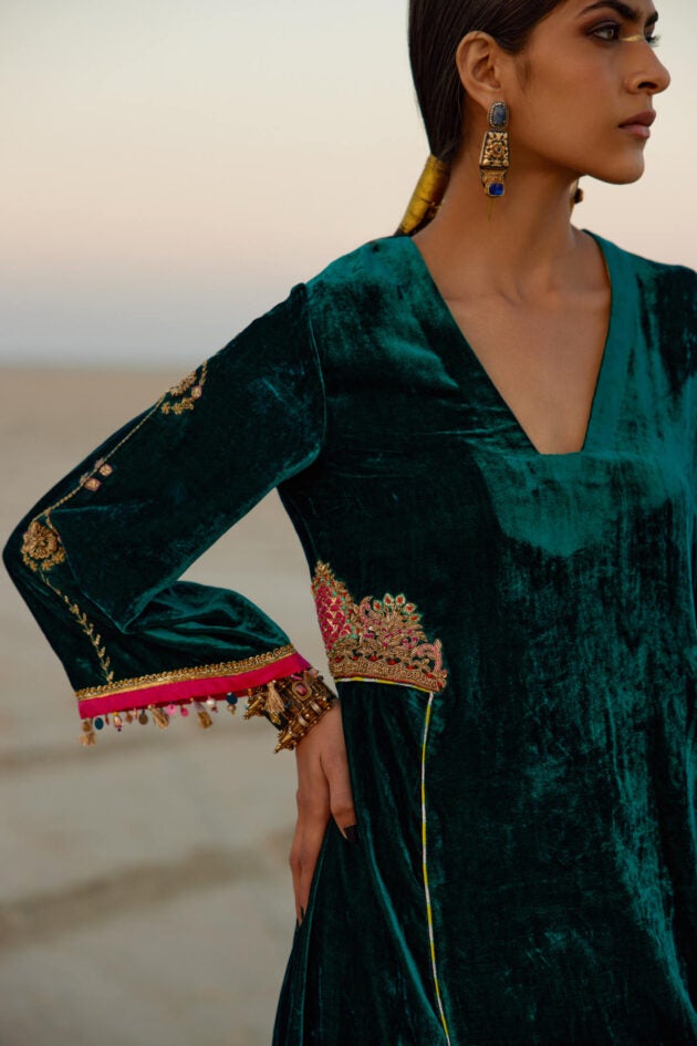 TURQUOISE GREEN SIDE KALI SILK VELVET KURTA SET Kurta Sets by Rajiramniq for women Worldwide