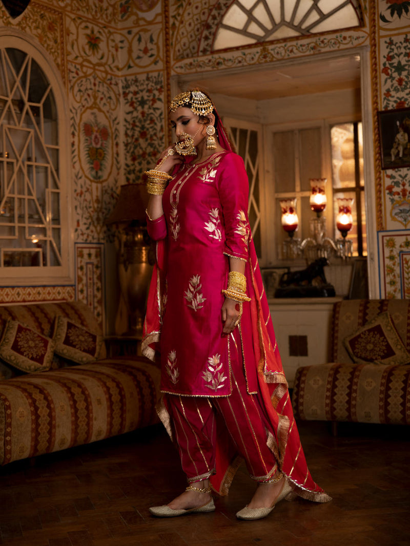 Ulfat- Surkh Chanderi Silk Kurta Salwar Set Kurta Sets by Maison Shefali for women Worldwide