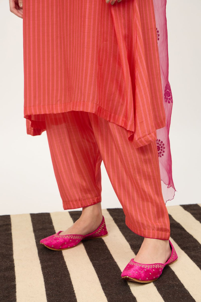 Zainab Kurta And Pant Set