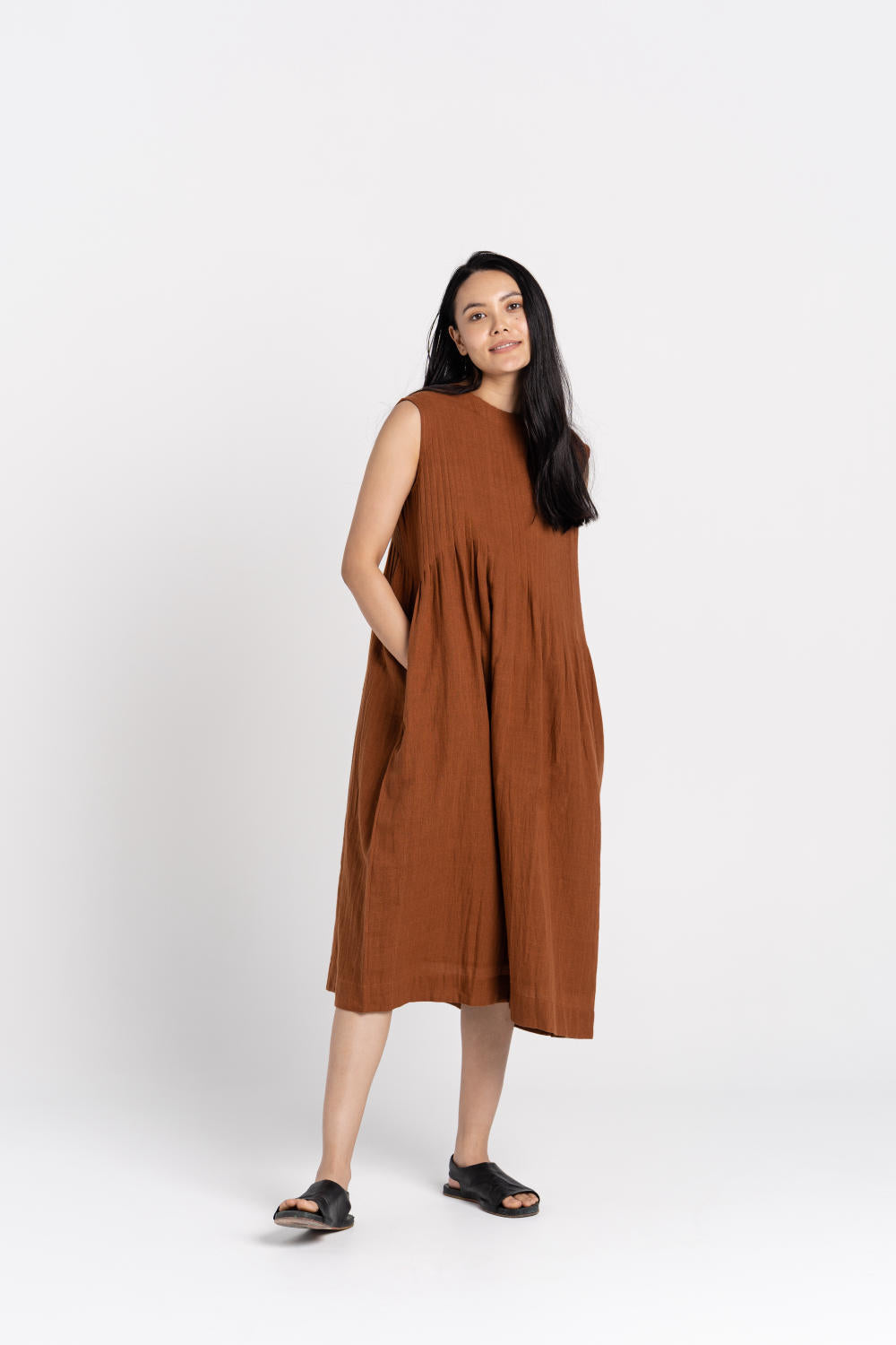 Bombay brown pleated organic cotton dress