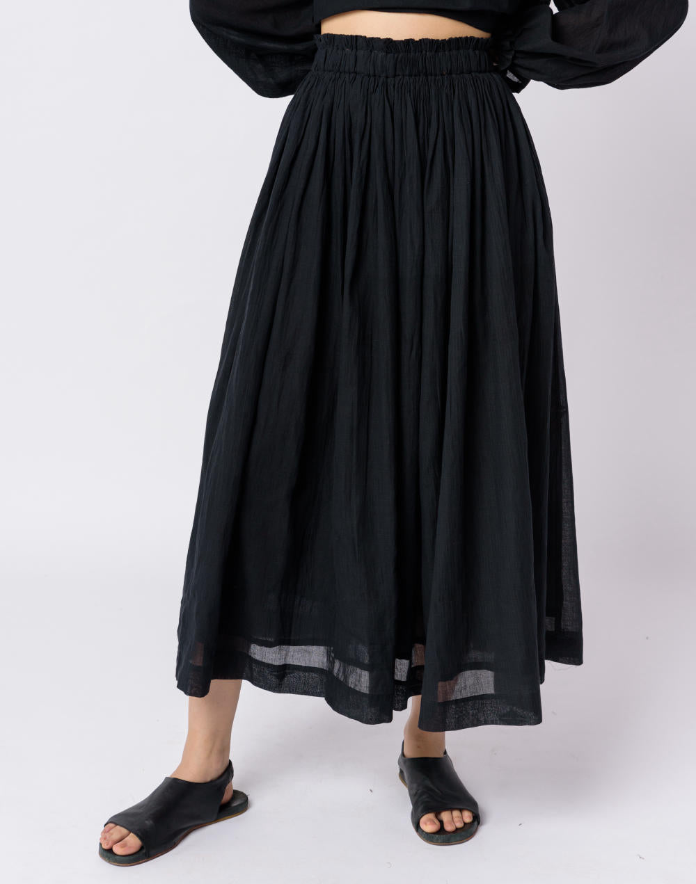 Classic black pull - on skirt - Black