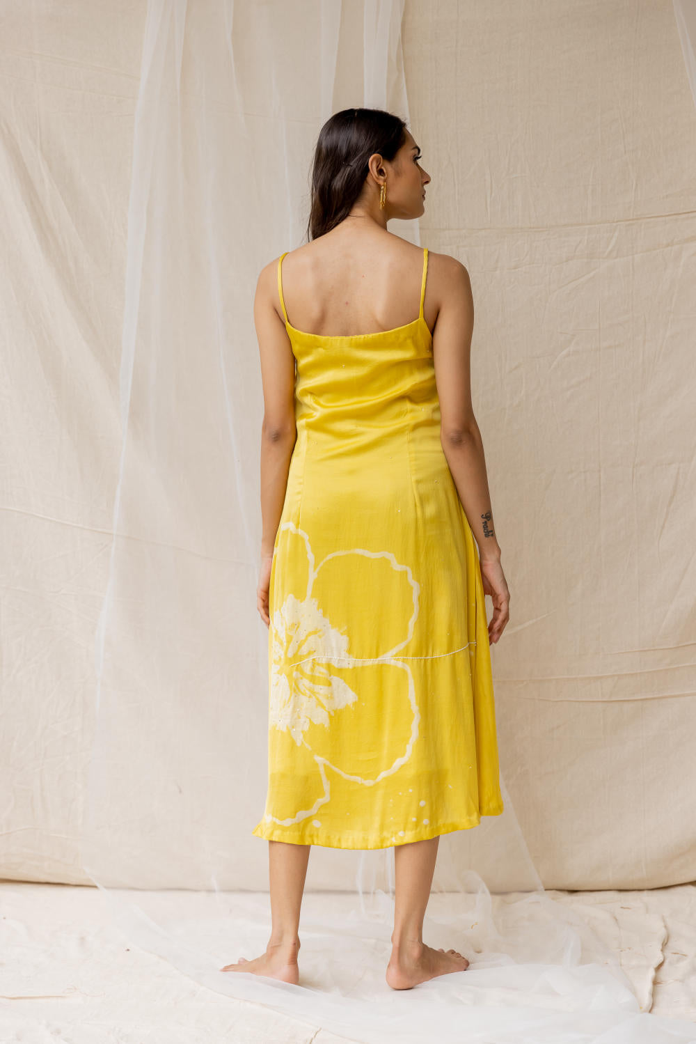 Hibiscus on a date dress - yellow