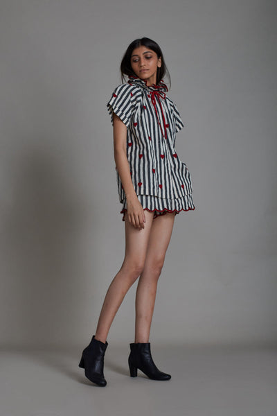 STRIPE TORA SHIRT AND SCALLOP SHORTS - BLACK WITH RED HEART