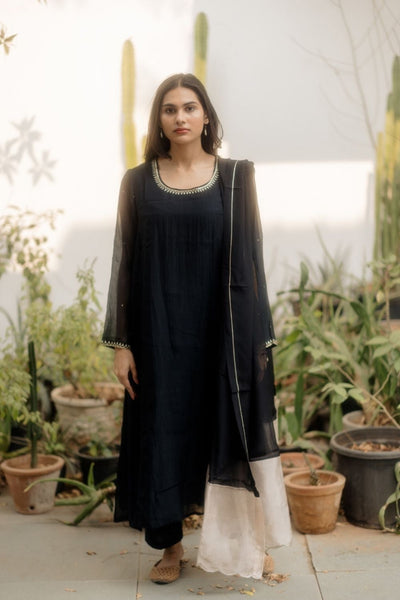 Handwoven Chanderi Comfort Fit Side Kalidar Kurta Set - MIDNIGHT BLACK AND SILVER Fashion Juanita 