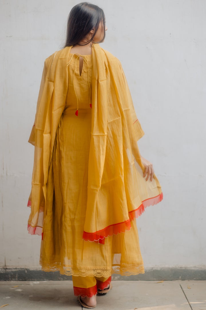 Handwoven Chanderi Side Gather Tie Up Set - MUSTARD AND RED Fashion Juanita 